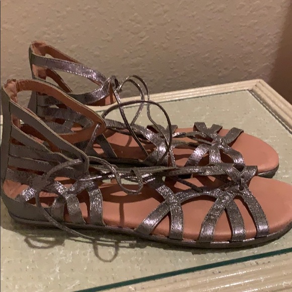 COPY - Gentle Souls Kenneth Cole “Break My Heart” Sandal - Picture 2 of 6